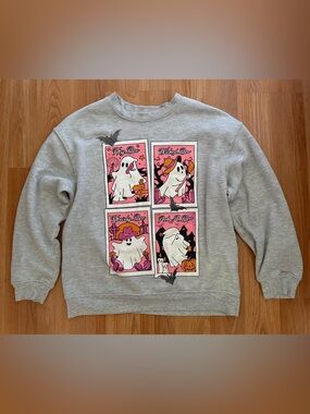 Gray Ghost Graphic Crewneck Sweatshirt - Pink Panel Design medium